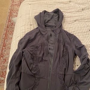Lululemon size 10 jacket